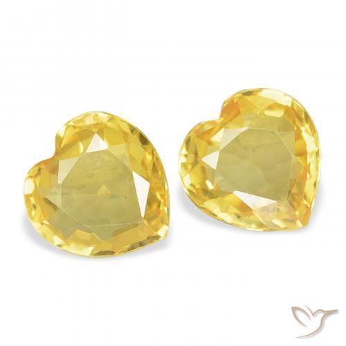 Shop natural 0.77ct ゴールドオレンジ サファイア gems, 心臓, from モザンビーグ at GemSelect. In stock, global shipping!