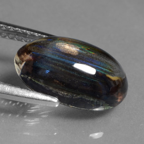 3.55カラットの天然レインボーカラースキャポライト、オーバルカット、透明