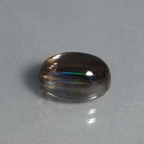 3.70カラットの天然レインボーカラースカポライト（10.8×7.5 mm・オーバルカット）