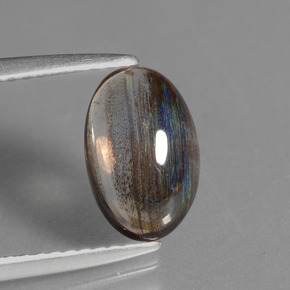 1.84カラットの天然レインボーカラースキャポライト、オーバルカット、透明