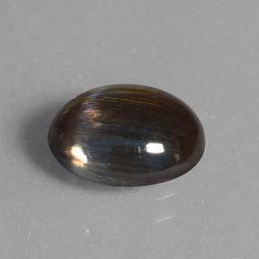 2.54カラットの天然レインボーカラースキャポライト、オーバルカット、半透明