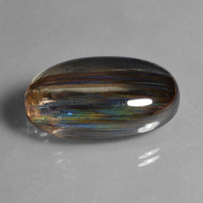 45.72カラットの天然レインボーカラースキャポライト、オーバルカット、透明