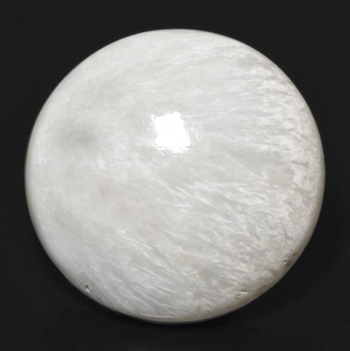 24.42カラットの天然オフホワイトスコレサイト、ラウンドカット、オペーク