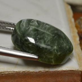 9.70カラットの天然グリーンセラフィナイト（15.9×12 mm・オーバルカット）