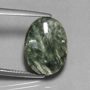 9.89カラットの天然グリーンセラフィナイト（15.8×11.9 mm・オーバルカット）