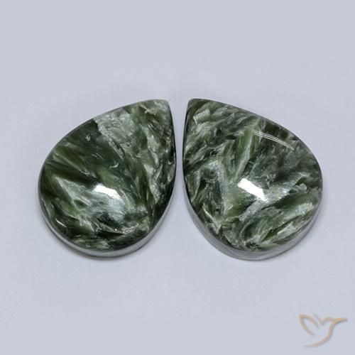 Shop natural 16.67ct アーミーグリーン セラフィナイト gems, 洋梨の形, from ロシア at GemSelect. In stock, global shipping!