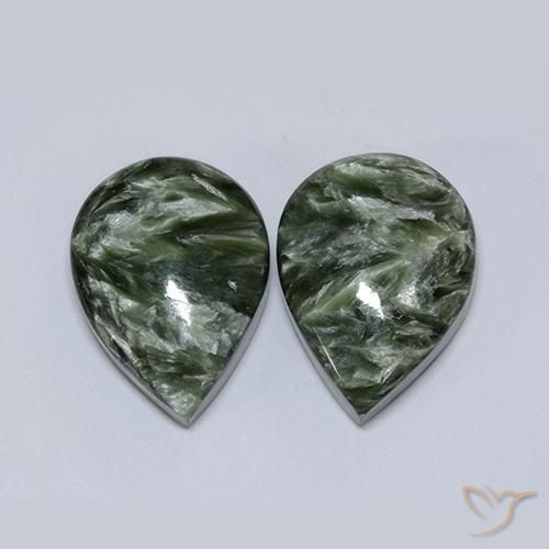Shop natural 16.67ct アーミーグリーン セラフィナイト gems, 洋梨の形, from ロシア at GemSelect. In stock, global shipping!