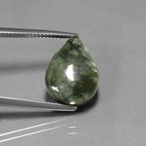 8.25カラットの天然グリーンセラフィナイト（16.4×12.1 mm・洋梨の形）