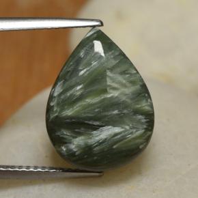 7.98カラットの天然グリーンセラフィナイト（15.9×12 mm・洋梨の形）