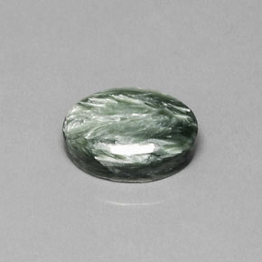 8.94カラットの天然グリーンセラフィナイト（15.9×11.7 mm・オーバルカット）
