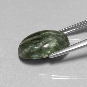 4.57カラットの天然グリーンセラフィナイト（14×9.8 mm・オーバルカット）