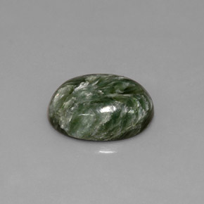 4.80カラットの天然グリーンセラフィナイト（13.8×10 mm・オーバルカット）