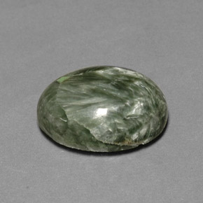 10.69カラットの天然グリーンセラフィナイト（18.2×13.2 mm・オーバルカット）
