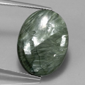 10.47カラットの天然グリーンセラフィナイト（20.1×15.1 mm・オーバルカット）