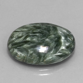 11.98カラットの天然グリーンセラフィナイト（20.1×15.2 mm・オーバルカット）
