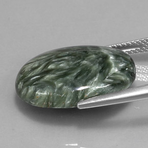 11.98カラットの天然グリーンセラフィナイト（20.1×15.2 mm・オーバルカット）