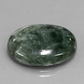 11.36カラットの天然グリーンセラフィナイト（20.2x15.3 mm・オーバルカット）
