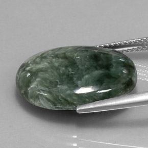11.36カラットの天然グリーンセラフィナイト（20.2x15.3 mm・オーバルカット）