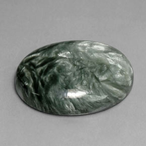 10.79カラットの天然グリーンセラフィナイト（20.1×15.1 mm・オーバルカット）