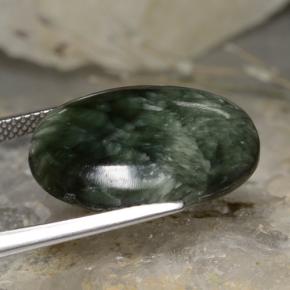 11.78カラットの天然グリーンセラフィナイト（20.2×15.1 mm・オーバルカット）