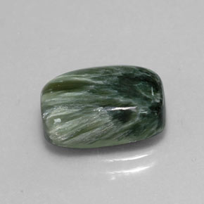 5.74カラットの天然グリーンセラフィナイト（14×10 mm・クッションカット）