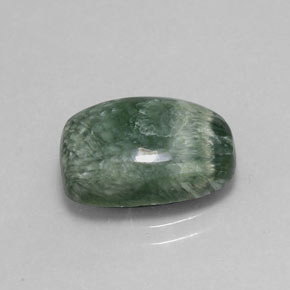4.86カラットの天然グリーンセラフィナイト（14×9.7 mm・クッションカット）