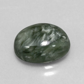 3.55カラットの天然グリーンセラフィナイト（11.7×9.2 mm・オーバルカット）
