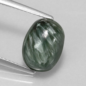 3.18カラットの天然グリーンセラフィナイト（10.9×8.1 mm・オーバルカット）