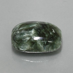5.73カラットの天然グリーンセラフィナイト（13.8×9.8 mm・クッションカット）