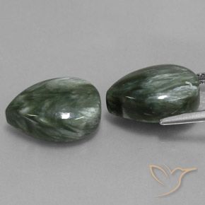 Shop natural 11.90ct グリーン セラフィナイト gems, 洋梨の形, from ロシア at GemSelect. In stock, global shipping!