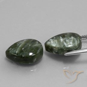 Shop natural 11.00ct 灰色がかった緑 セラフィナイト gems, 洋梨の形, from ロシア at GemSelect. In stock, global shipping!