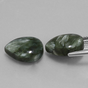 カラットの天然グリーンセラフィナイト（14.1×10.1 mm・洋梨の形）