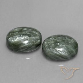 Shop natural 12.50ct ミディアムグリーン セラフィナイト gems, 楕円形, from ロシア at GemSelect. In stock, global shipping!