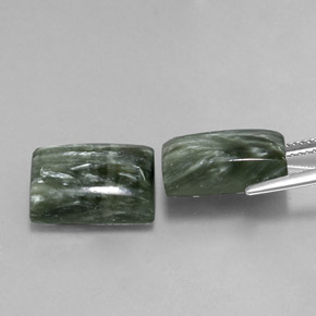カラットの天然グリーンセラフィナイト（14×9.7 mm・バゲット）