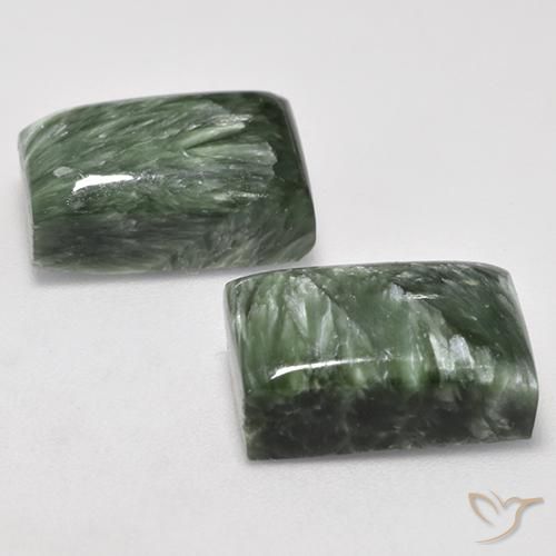 Shop natural 17.19ct ミディアムグリーン セラフィナイト gems, バゲット, from ロシア at GemSelect. In stock, global shipping!