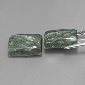 カラットの天然グリーンセラフィナイト（14.1×9.8 mm・バゲット）