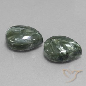 Shop natural 11.93ct ミディアムグリーン セラフィナイト gems, 洋梨の形, from ロシア at GemSelect. In stock, global shipping!