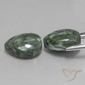 Shop natural 11.93ct ミディアムグリーン セラフィナイト gems, 洋梨の形, from ロシア at GemSelect. In stock, global shipping!