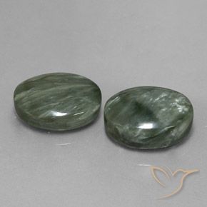 Shop natural 18.22ct ミディアムグリーン セラフィナイト gems, 楕円形, from ロシア at GemSelect. In stock, global shipping!