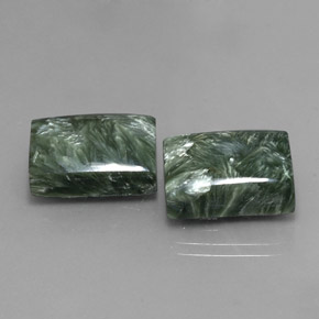 カラットの天然グリーンセラフィナイト（16×12.1 mm・バゲット）