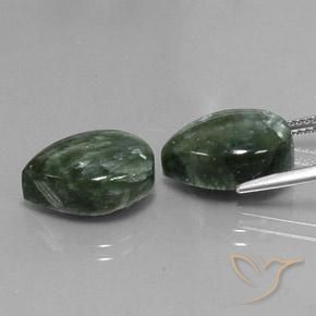 Shop natural 12.30ct モスグリーン セラフィナイト gems, 洋梨の形, from ロシア at GemSelect. In stock, global shipping!