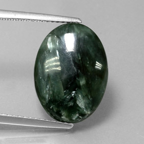 8.76カラットの天然グリーンセラフィナイト（16×12.1 mm・オーバルカット）
