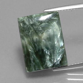10.42カラットの天然グリーンセラフィナイト（16×12.1 mm・バゲット）