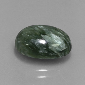 3.12カラットの天然グリーンセラフィナイト（11.6×7.8 mm・オーバルカット）