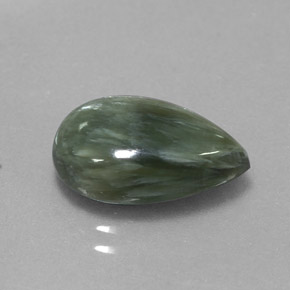 3.48カラットの天然グリーンセラフィナイト（13.2×8.2 mm・洋梨の形）