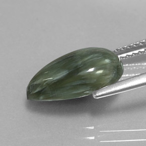3.48カラットの天然グリーンセラフィナイト（13.2×8.2 mm・洋梨の形）