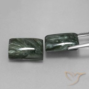 Shop natural 14.67ct ディープグリーン セラフィナイト gems, バゲット, from ロシア at GemSelect. In stock, global shipping!