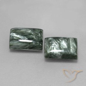 Shop natural 15.92ct ミディアムグリーン セラフィナイト gems, バゲット, from ロシア at GemSelect. In stock, global shipping!