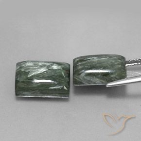 Shop natural 15.99ct ミディアムグリーン セラフィナイト gems, バゲット, from ロシア at GemSelect. In stock, global shipping!