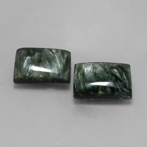 カラットの天然グリーンセラフィナイト（13.9×10.1 mm・バゲット）
